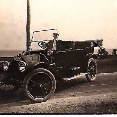 Unknown man in a car