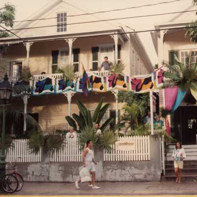 Unknown guest house on Duval Street.