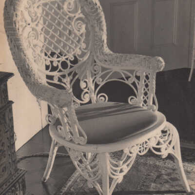 Wicker arm chair