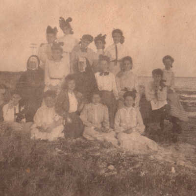 Group of women and nuns