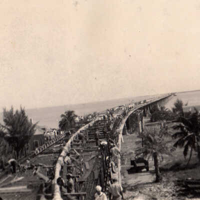 Old Seven Mile Bridge construction