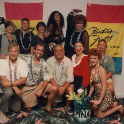 Unknown people at an award ceremony.