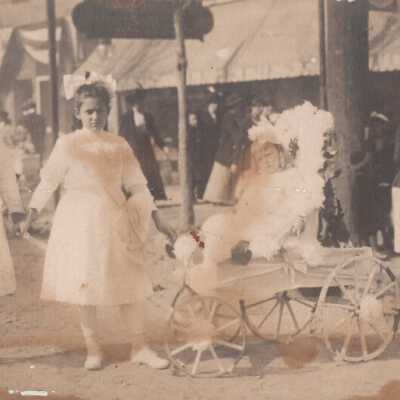 Three unknown girls: Copyright: © Key West Art & Historical Society; Origformat: Print-Photographic