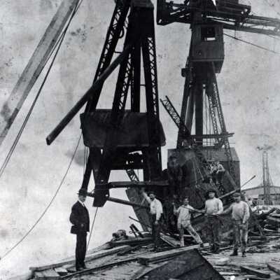 Damaged Fuel Pump Station: Copyright: © Key West Art & Historical Society; Origformat: Print-Photographic