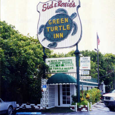 Sid & Roxie's Green Turtle Inn Sign