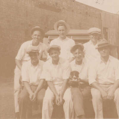 Men and dogs at fort