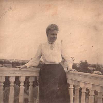 Minnie (woman on a balcony): Copyright: © Key West Art & Historical Society; Origformat: Print-Photographic