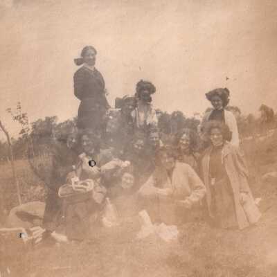Group of girls: Copyright: © Key West Art & Historical Society; Origformat: Print-Photographic