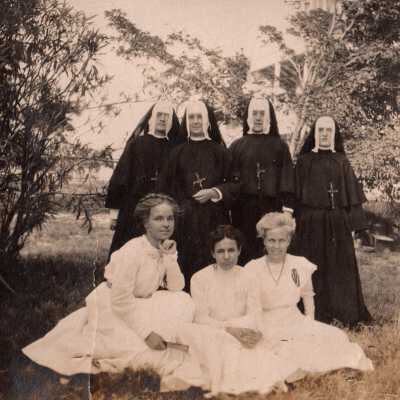 Unknown group of nuns and women: Copyright: © Key West Art & Historical Society; Origformat: Print-Photographic