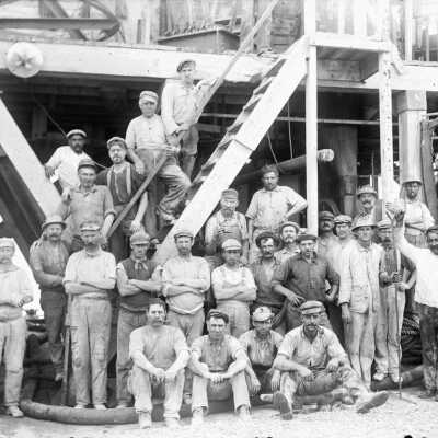 Overseas Railway Construction Workers