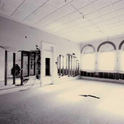 A gallery on the first floor.
