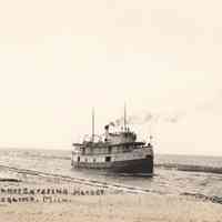          346 Steamer Entering Harbor Chicago-Bendon Harbor Line? 422KB; Source: 
