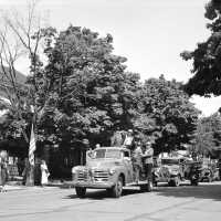          676 12/12	Saugatuck - Parade	1949	Memorial Day parade
   