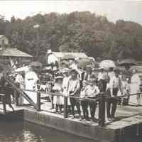 Chain Ferry, Sunday School picnic crossing, c 1907