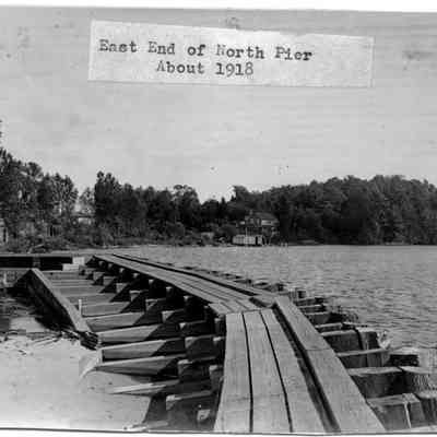 East_end_of_new_north_pier.jpg 597KB