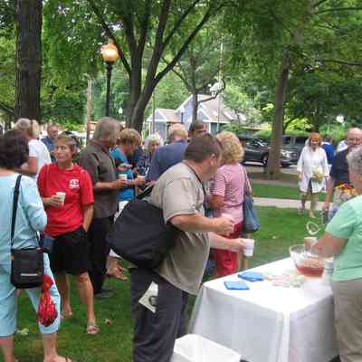 MayMemorial-Reception-2.JPG 1.4MB