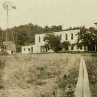          hotelWindmill.jpg 514KB; Ox-Bow Inn
   