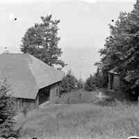          Deam18.jpg 238KB; Cottage on Lakeshore Drive. According to Jack Sheridan 