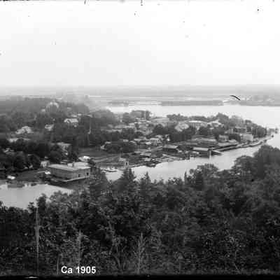 Deam21.jpg 731KB: Saugatuck as viewed from Mount Baldhead ca 1905 - The Tourist home must have been under construction. The structure was assembled by bringing separate structures to the site.