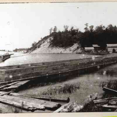 Scan-100806-0019.jpg 285KB