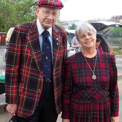 100_0597_KitLaneJohnPahlAlleganPlaid2003.jpg 486KB: CD 10: John Pahl and Kit Lane, both wearing plaid, at Allegan County Heritage Trail driving tour opening ceremony at Allegan metal bridge. Opening comments by Ron Hirsh and Patty Birkholz.
