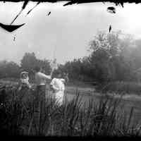          drinking beer.jpg 429KB; Three people drinking from bottles near river. The man is holding a fishing pole
   