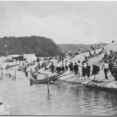 Basin area ca 1915.jpg 250KB: From 2021.72.02