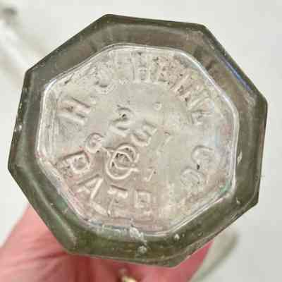 "Heinz" molded in bottom.