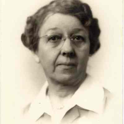 Nellie Bryan 1943 0001.JPG 84KB: Nellie Bryan Howlett