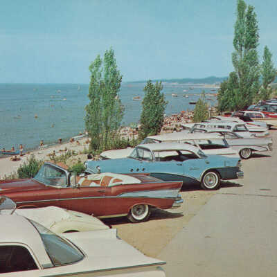 Finned cars at Oval Beach parking lot: 68806-B by Dexter Press, Penrod Studio, Berrien Center, Mich.
