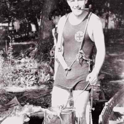 c18p(i)JoeDivingHel.jpg 1.4MB: Digital file on Jack Sheridan Drive 2021.72.02
