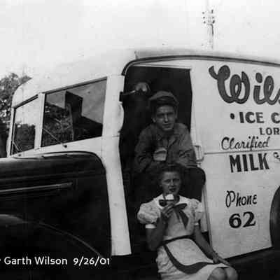 gh009.jpg 152KB: A man and woman and a Wilson Ice Cream truck. Donated by Garth Wilson 9/26/01