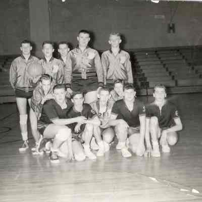 JodiGoshorn-Basketballteam2.JPG