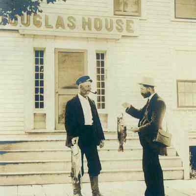 Fish.XFISH. douglas_house.jpg 144KB