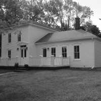          lo33 Riley Stack house; Riley-Slack-Ellis house at 203 Heirloom Lane in Douglas
   