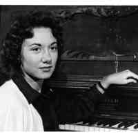          Woman at piano.jpg 766KB
   