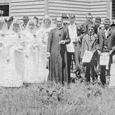 People - Catholic church photo.jpg 1.9MB