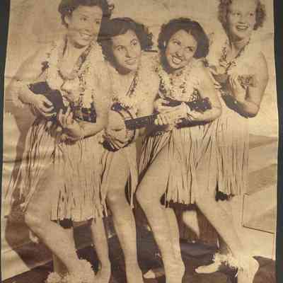 Edgcomb family albums