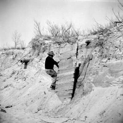 704 Oval erosion