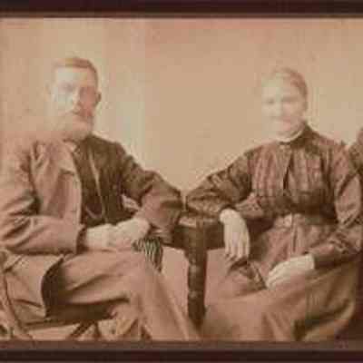 Children in England --  Mary (Newnham) Frost with Husband Peter