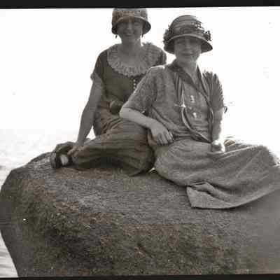 95-52-1c_women_on_lost_rock.jpg 226KB: Digital file on Jack Sheridan Drive 2021.72.02 or Box 31, envelope 95-52-1