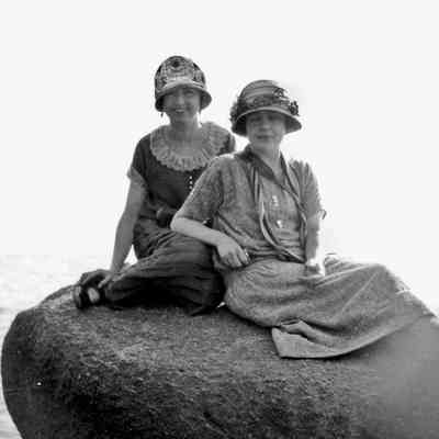 Women on lost rock tu.jpg 173KB: Digital file on Jack Sheridan Drive 2021.72.02