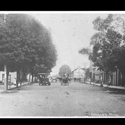 CenterStDouglasCa1905A.jpg 563KB