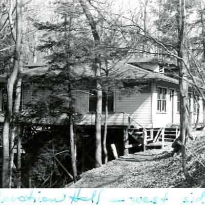 Federation Hall west side between Poplar and Tennis courts.jpg 659KB