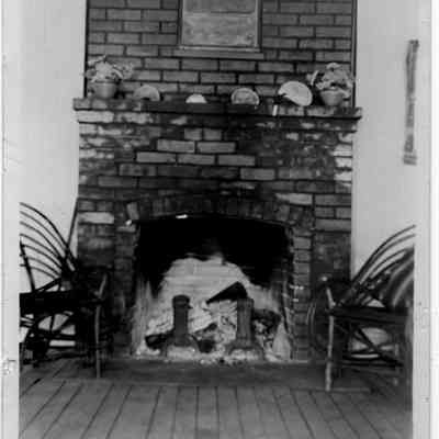 Swift Villa Living Room fireplace cg19.jpg 420KB