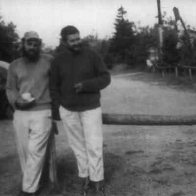 010_shel_neiman_.jpg 234KB -- Shel Silverstein and LeRoy Neiman: digital file from 2021.72.02