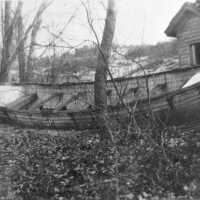          LO Francis boat interior A
   
