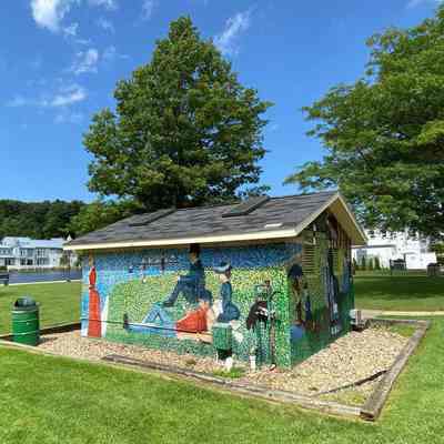 Seurat Restrooms