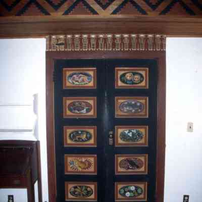 Tdoors2.jpg 559KB: Tallmadge Cottage