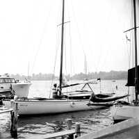          559 0/13	saugatuck - yachts	7/4/1949	Yachts, mostly docked
   